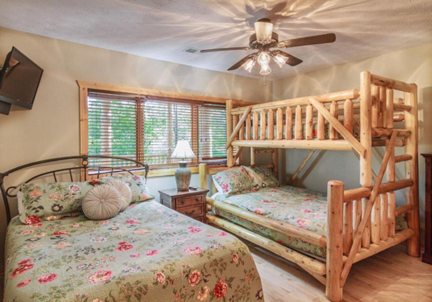 Big Bear Ridge Lodge - Breathtaking Mountain Views And Private Forest Scenes In Amazing Large Log Cabin Гатлінбург Екстер'єр фото